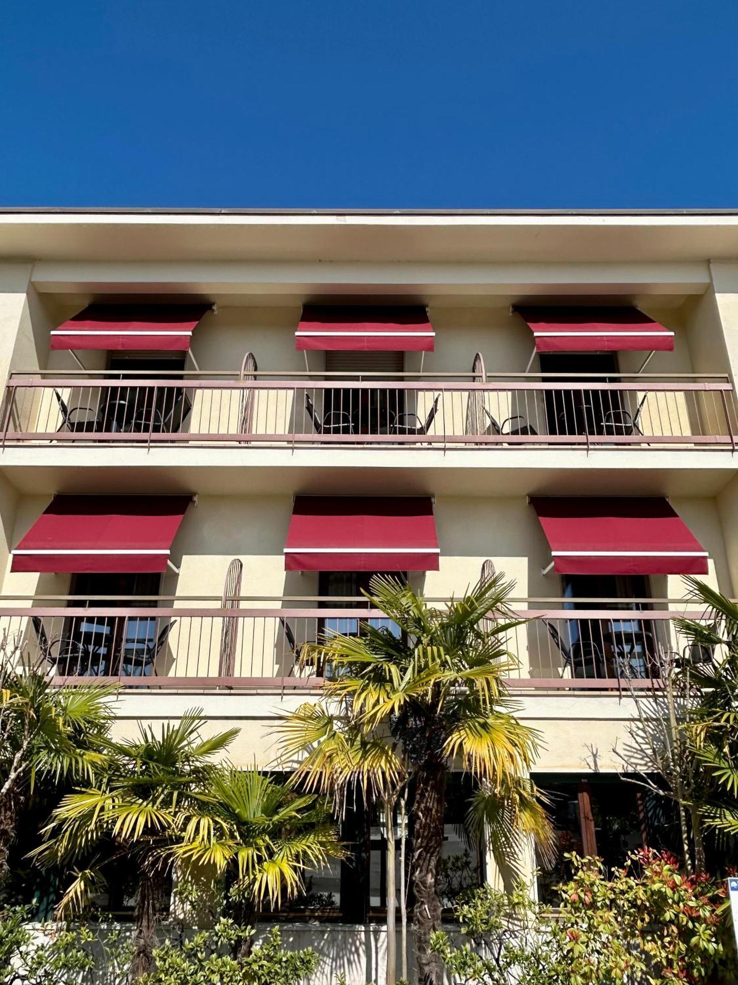 ברדולינו B City Hotel מראה חיצוני תמונה