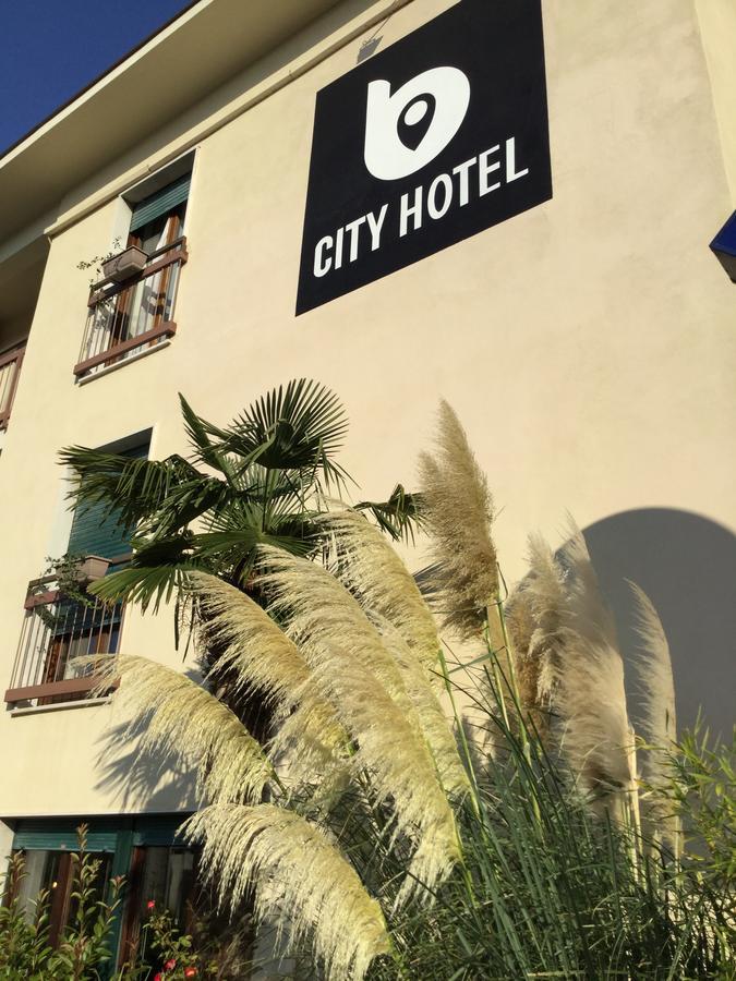 ברדולינו B City Hotel חדר תמונה